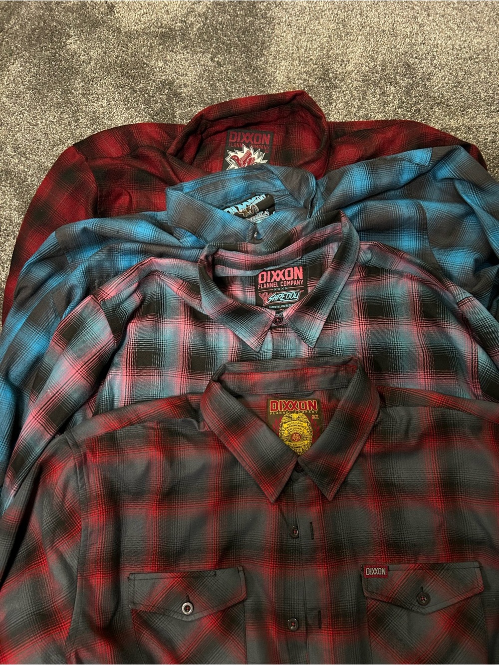 DIXXON Men's Red and Blue Plaid Button-Down Flannel Shirts